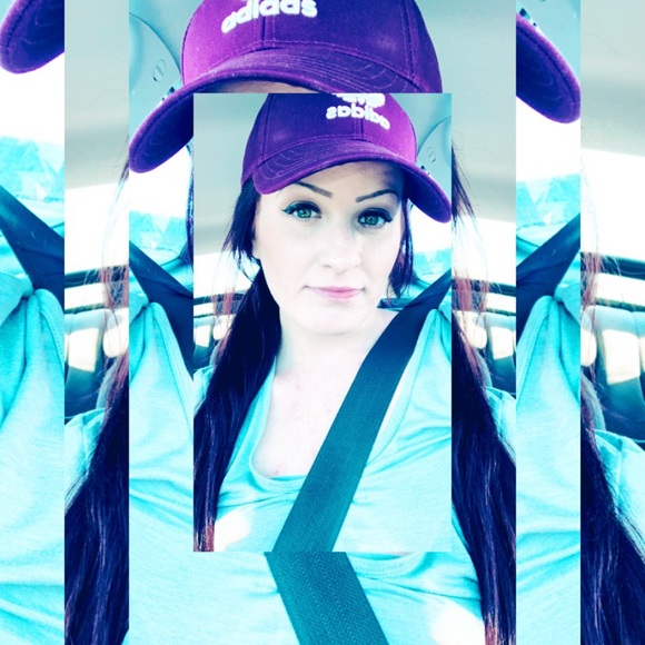 Meet your Posher, Shelby - Picture 1 of 1